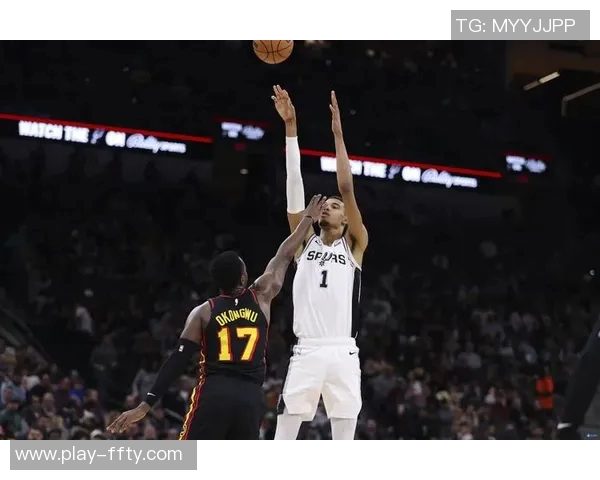 文班亚马称赞卡斯尔哈珀潜力巨大未来将成为联盟强劲对手