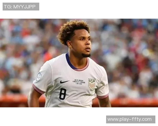 麦肯尼时隔一年多重返意甲赛场再度破门展现实力与决心