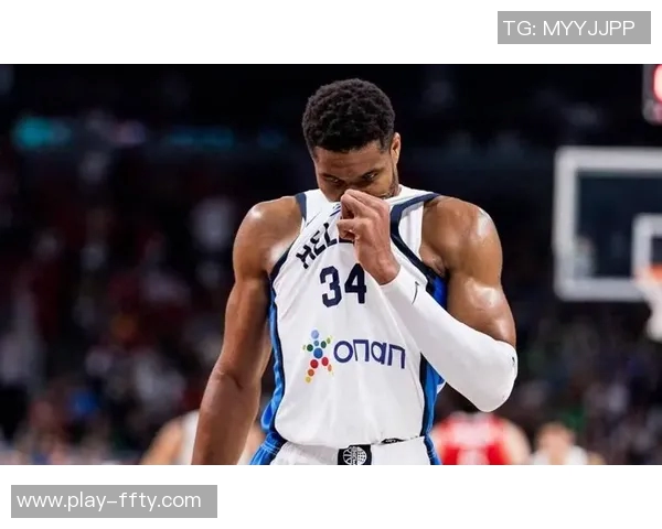 字母哥半场表现低迷仅出手三次却依然贡献8分7篮板3助攻1抢断