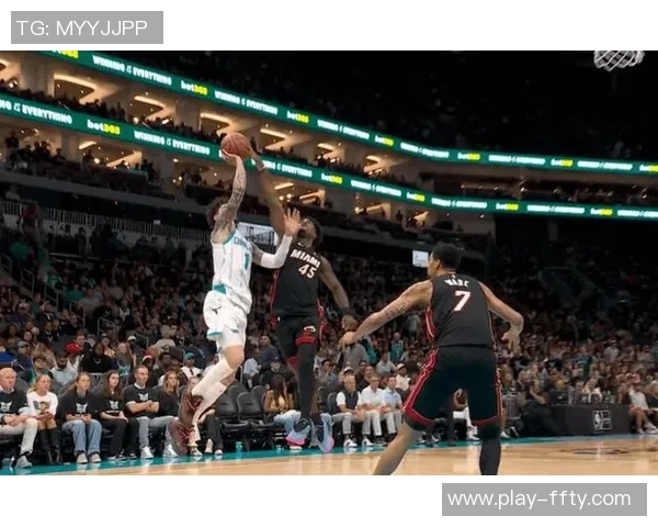 热火客场挑战尼克斯维金斯与戴维恩米切尔均可参赛助力球队